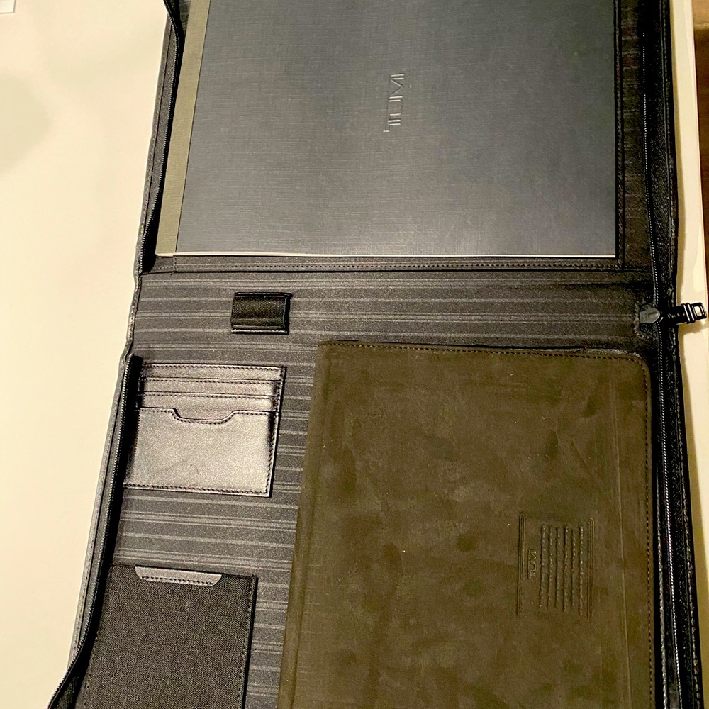 Tumi- portfolio with integrated iPad sleeve (14x11in)